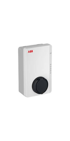 Witte ABB-elektrische laadstation met zwarte aansluiting, geschikt voor het opladen van elektrische voertuigen.