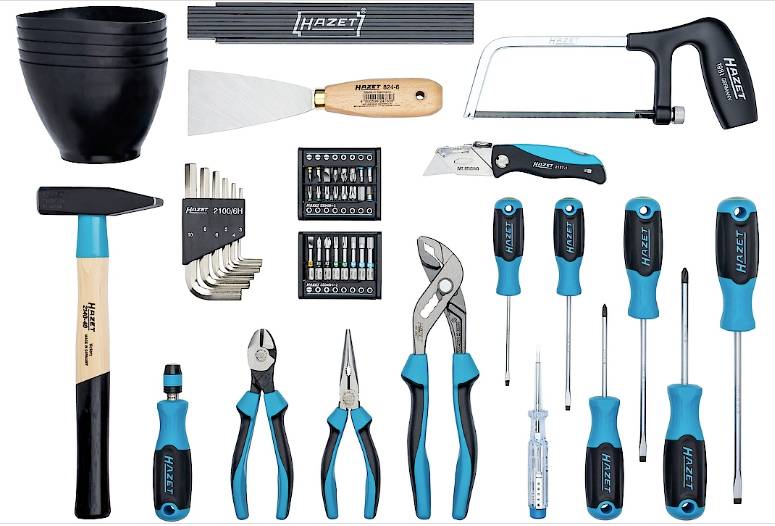 'Gereedschapsset van Hazet: Hamer, schroevendraaiers, tangen, zaag, meetlatten, moersleutels, messen. Ideaal voor klussers en professionals.'