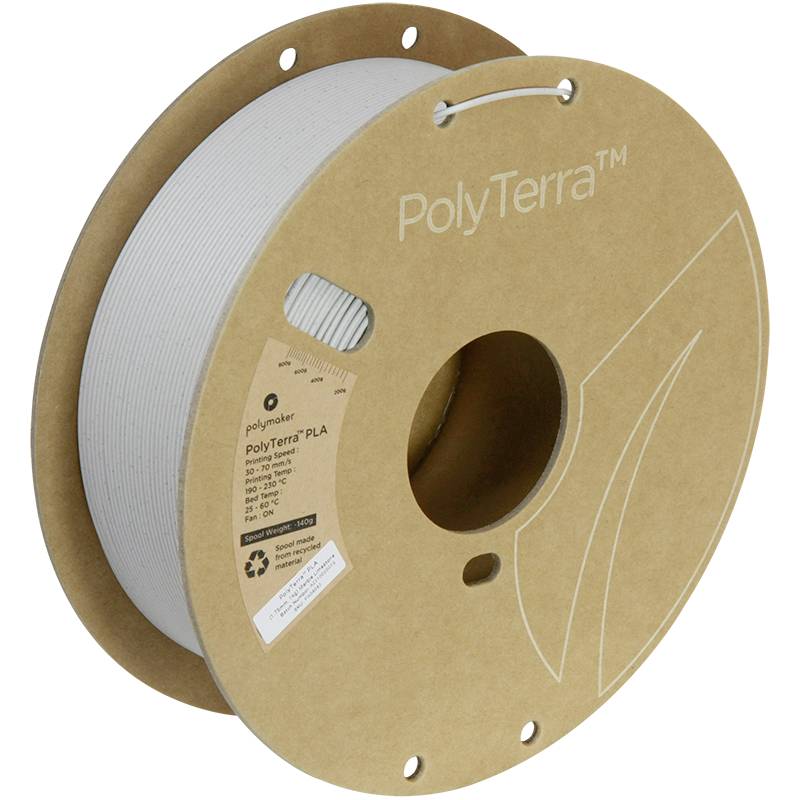 Een bruine spoel met grijs 3D-printfilament van het merk 'PolyTerra PLA', herkenbaar aan het logo en het recyclingssymbool op het etiket.