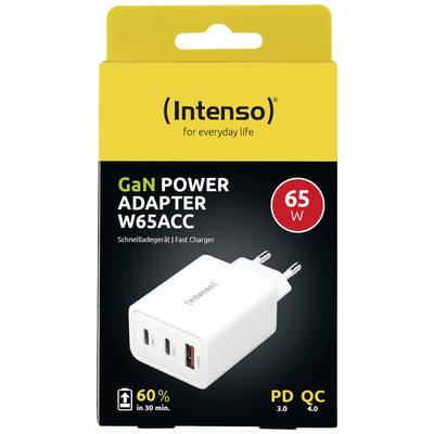 Gele verpakking van een Intenso GaN Power Adapter W65ACC. Toont een wit laadapparaat met drie aansluitingen. 65 Watt, snellader.