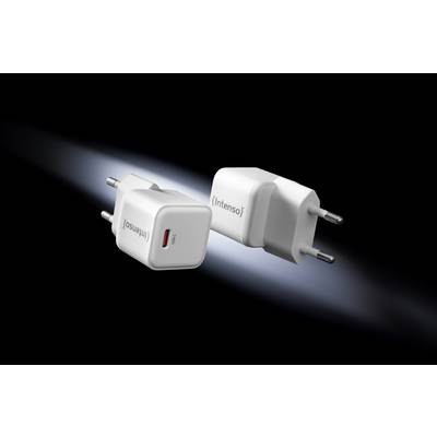 Twee witte USB-opladers met het opschrift 'Intenso' zweven voor een zwarte achtergrond, zijdelings verlicht.