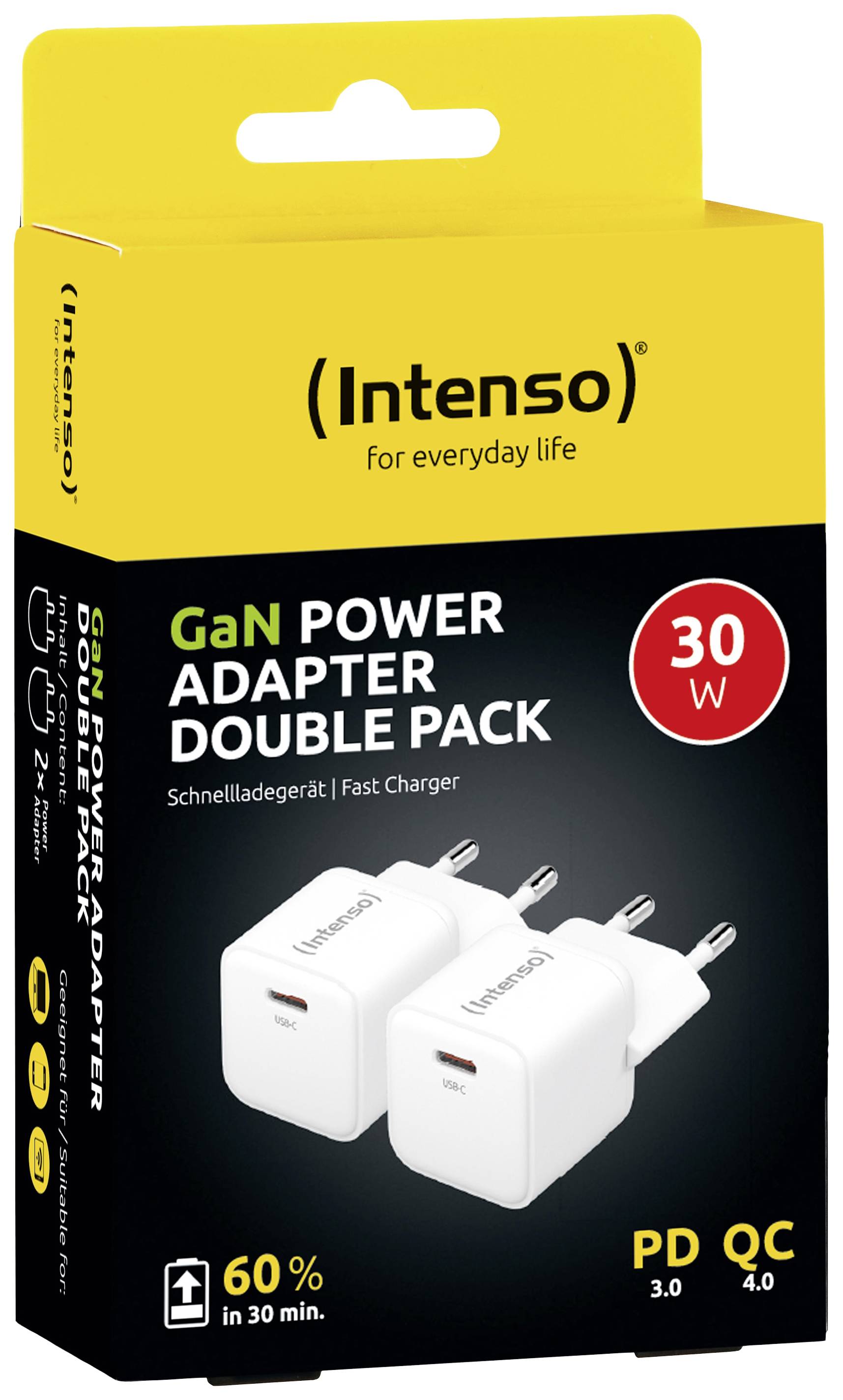 Een gele verpakking toont twee witte GaN-opladers van Intenso met de aanduiding '30W', 'PD', 'QC'. Snel opladen in 30 minuten.