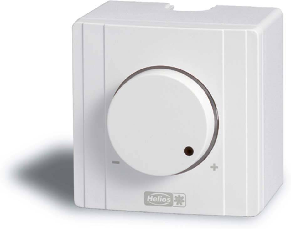 Witte wandschakelaar met plus- en minpictogrammen, geschikt voor het regelen van elektrische apparaten zoals ventilatoren of verlichting.