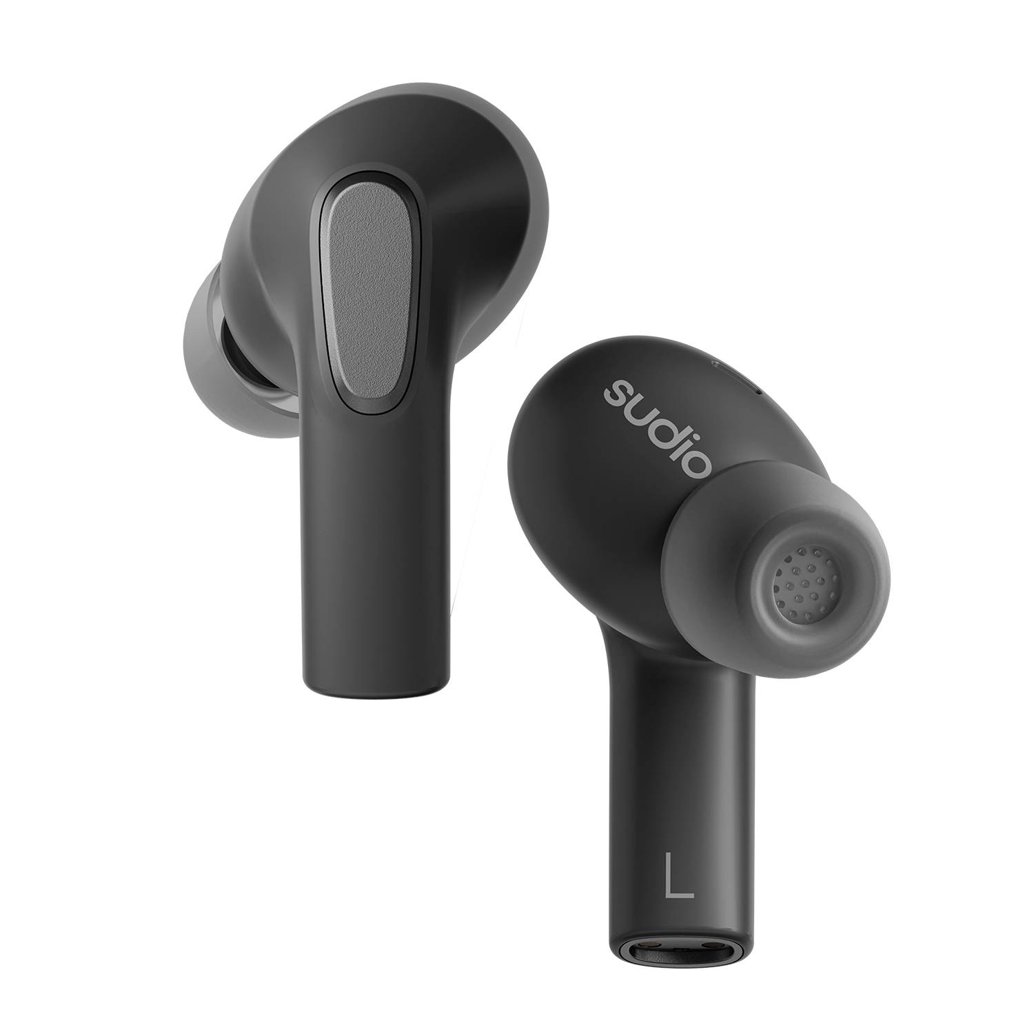 Zwarte draadloze in-ear koptelefoon met 'sudio'-logo, ergonomisch ontwerp en gemarkeerde zijindicator op een witte achtergrond.