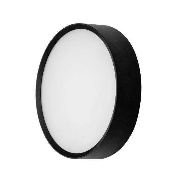 Een ronde, zwarte wandlamp met witte afdekking, geschikt voor moderne binnenverlichting.