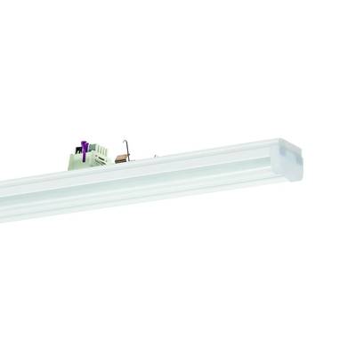 LED-lichtbalk aan het plafond, energievriendelijk en modern ontworpen, met diffuse afdekking voor gelijkmatige lichtverspreiding.
