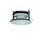 Inbouw-LED-downlight met witte rand en zwarte warmteafvoer, geschikt voor plafondmontage in binnenruimtes.