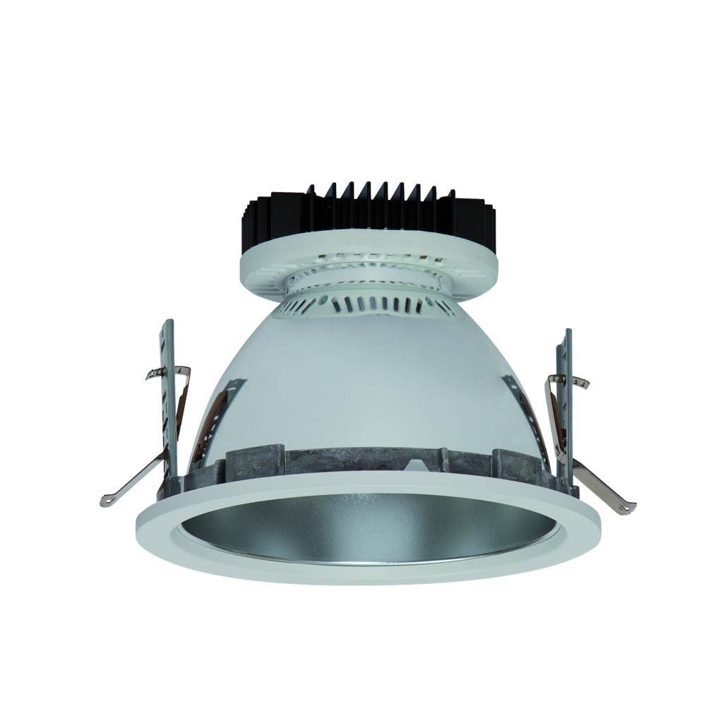 Een ronde, zilveren inbouwspot met een zwarte heatsink en metalen bevestigingsklemmen voor montage aan het plafond.