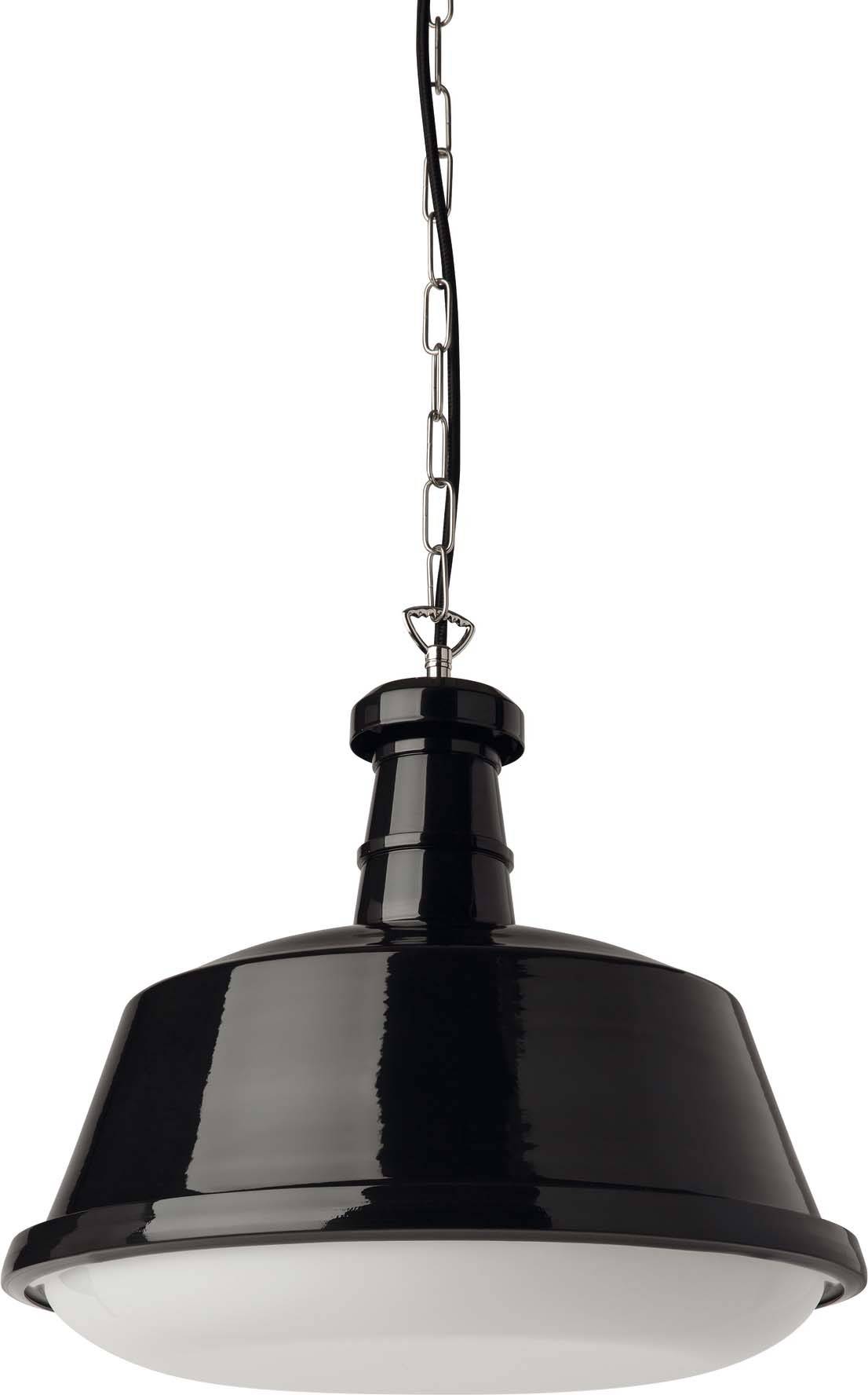 Zwarte, hangende metalen lamp met witte glazen kap, bevestigd aan een ketting. Ideaal voor industriële of moderne binnenhuisarchitectuur.