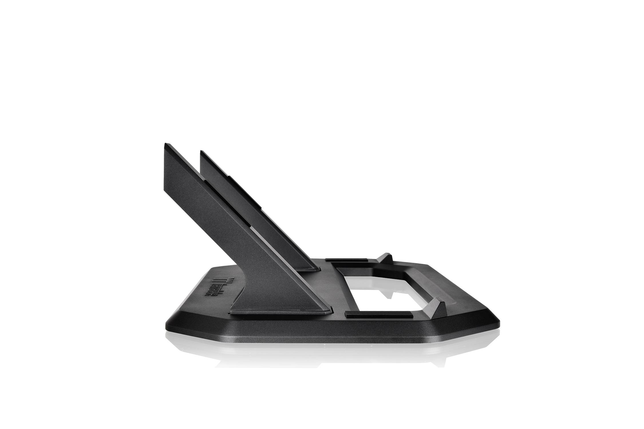 Een zwarte kunststof standaard in zijaanzicht, ontworpen voor het vasthouden van mobiele apparaten of tablets.