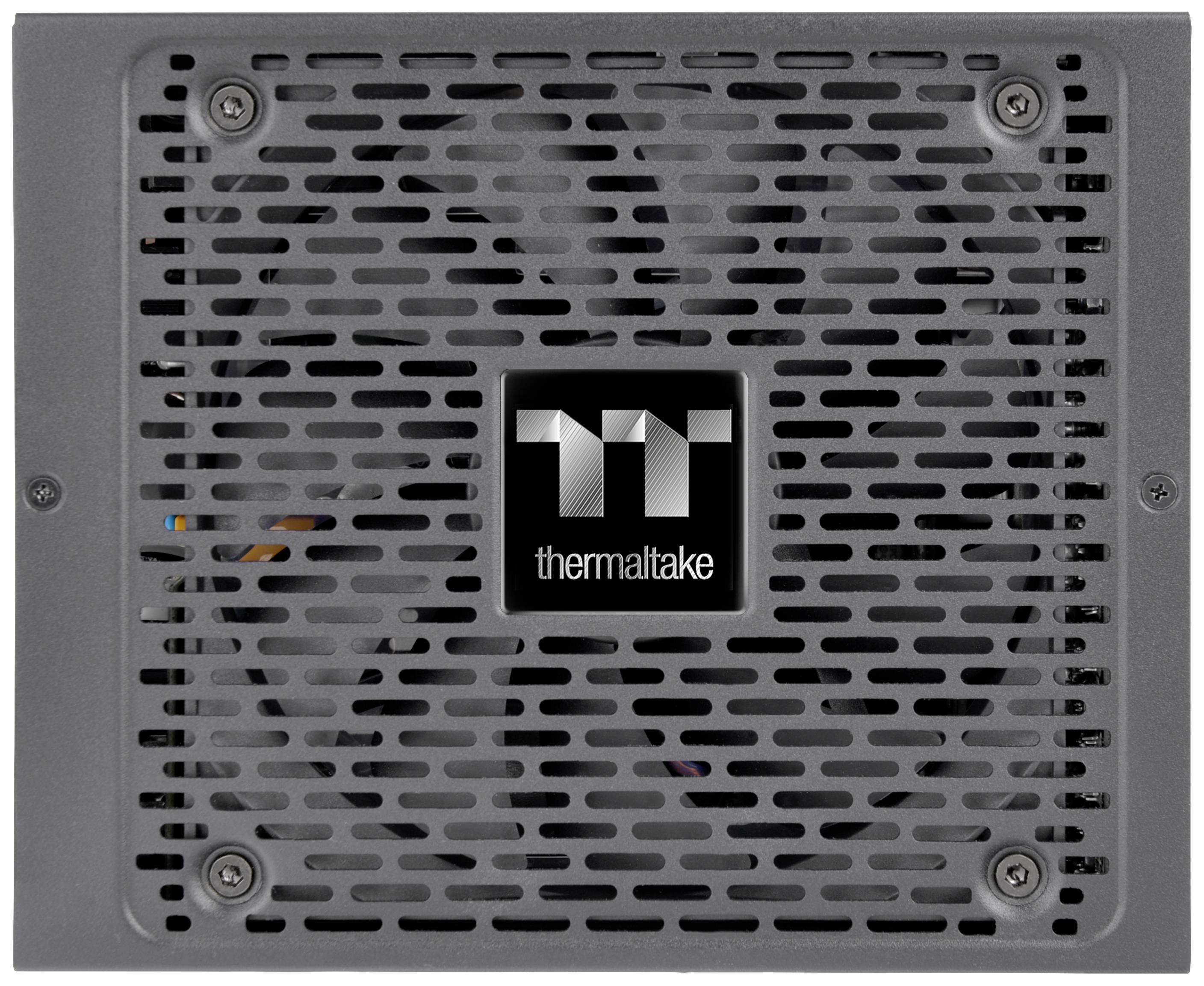 Grijs-zwarte computer-voeding van Thermaltake met ventilatorrooster. Merklogo in het midden.