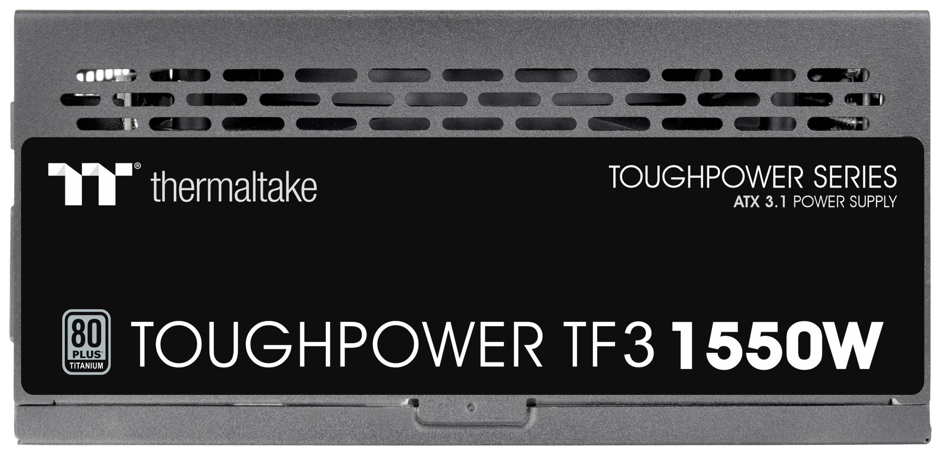 'TOUGHPOWER TF3 1550W' voeding van Thermaltake, onderdeel van de TOUGHPOWER-serie, 80 PLUS Titanium gecertificeerd voor hoge efficiëntie.