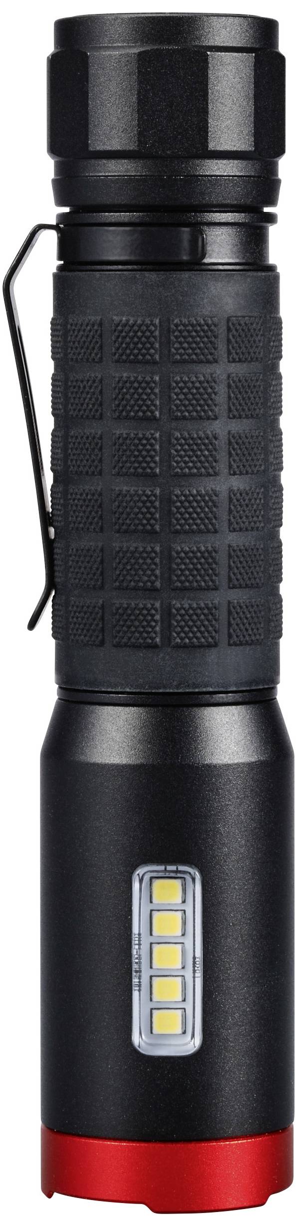 Zwarte zaklamp met rode voet, zijdelings geplaatste LED's en een gegroefde handgreep voor een betere grip.
