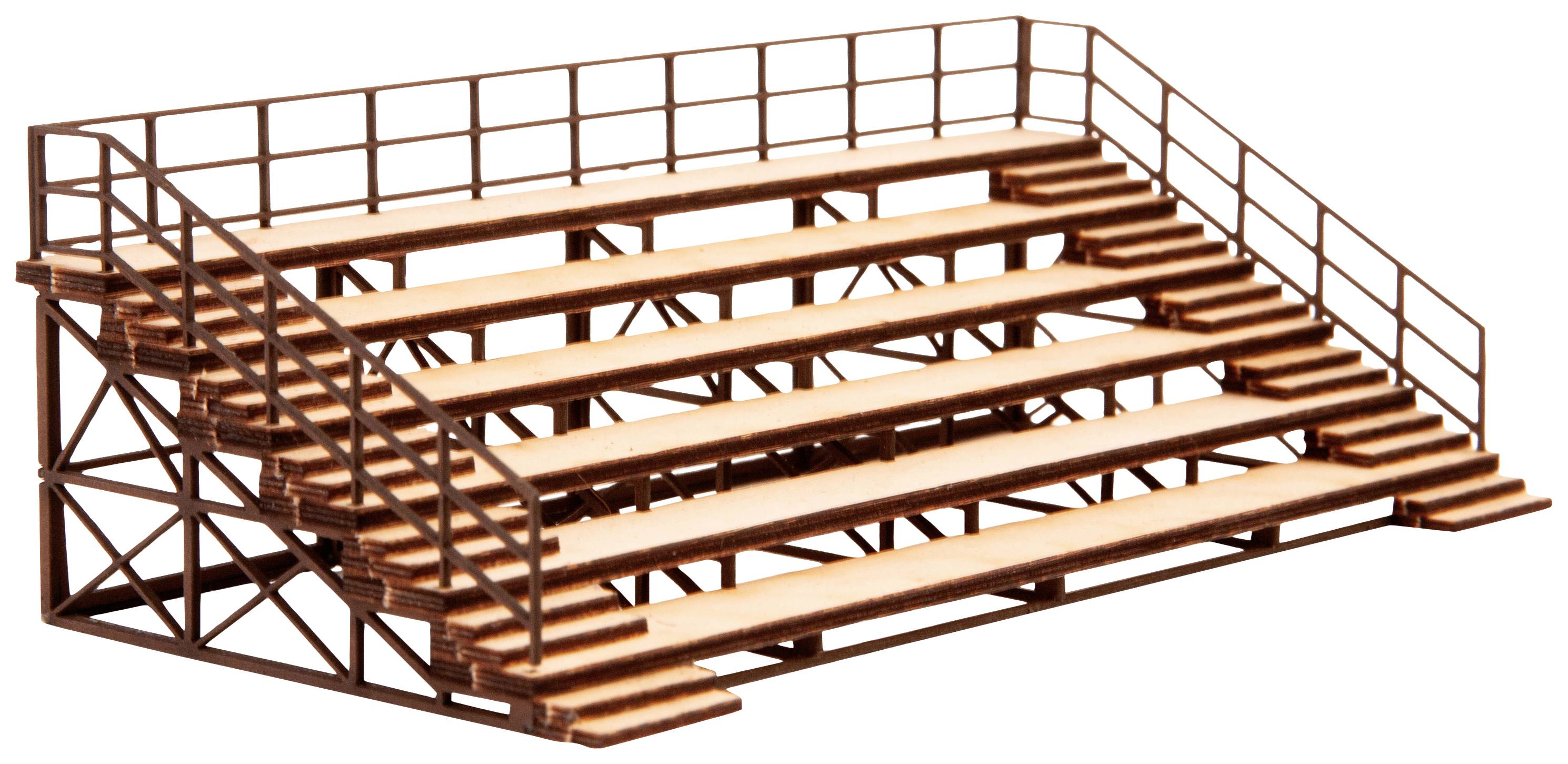 Houten tribune met meerdere zitrijen en een balustrade, typisch voor sportevenementen of openbare evenementen.