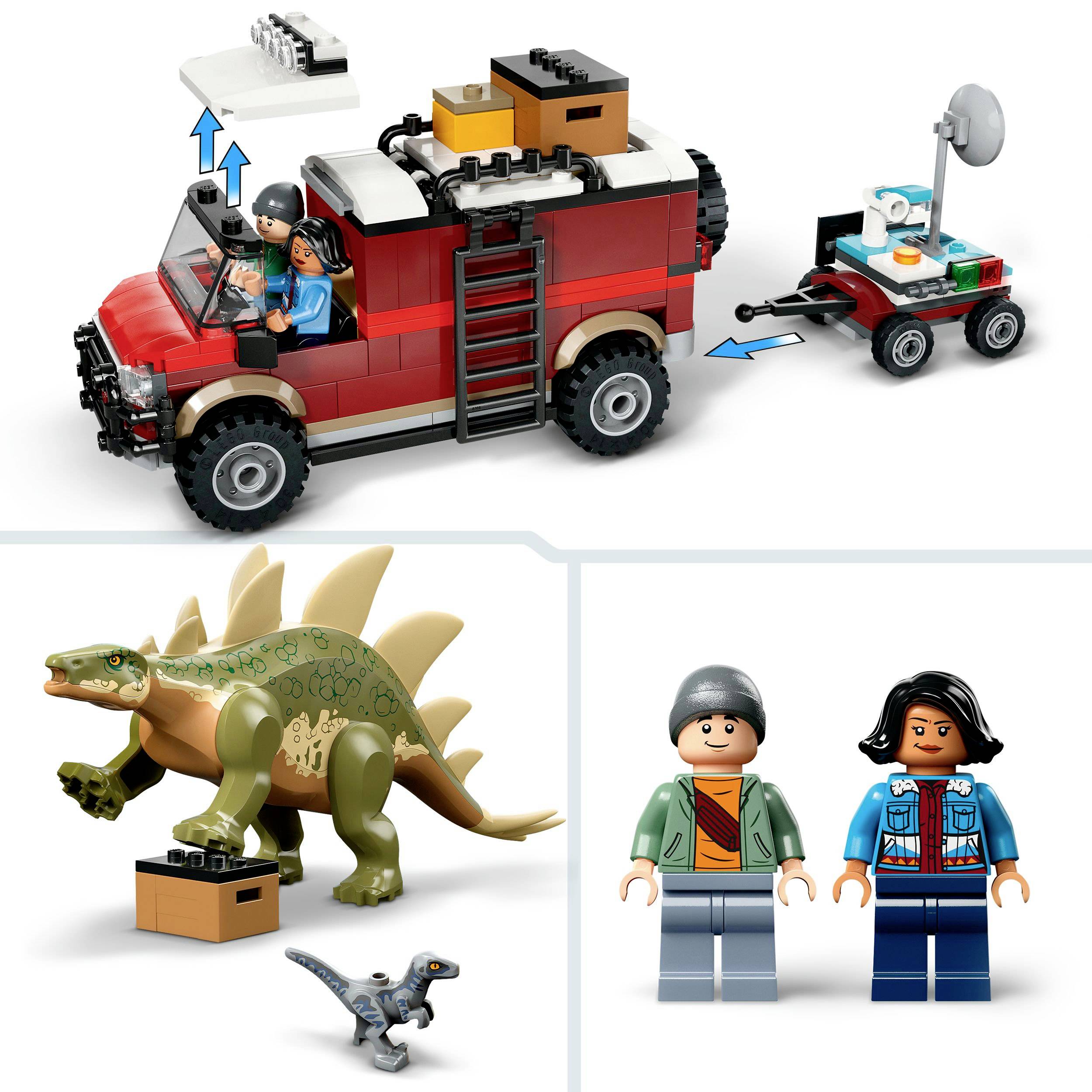 Een rode speelgoedauto met aanhanger, twee speelfiguren, een dinosaurus en een kleine dinosaurus.