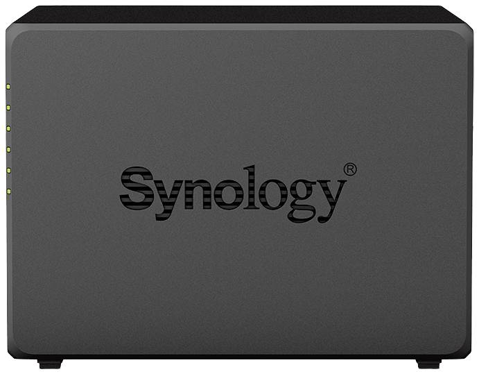 Een zwarte Synology NAS met het Synology-logo aan de voorkant. Vier LED-indicatoren zijn zichtbaar aan de linkerkant.