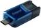 Een blauwe USB-C-stick met opschrift '128 GB Kingston', geschikt voor gegevensoverdracht en geheugenuitbreiding.