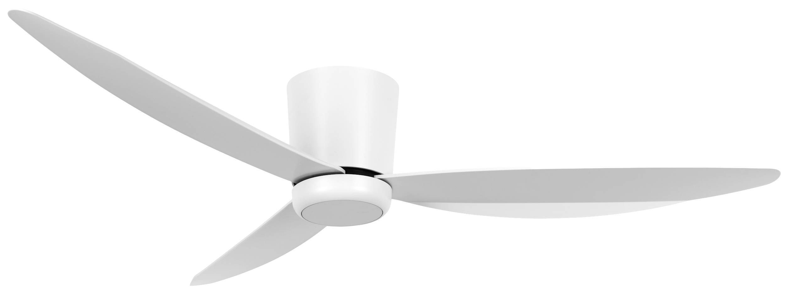 Een witte plafondventilator met drie brede, gladde vleugels, gemonteerd op een eenvoudige bevestiging. Ideaal voor minimalistisch interieurontwerp.