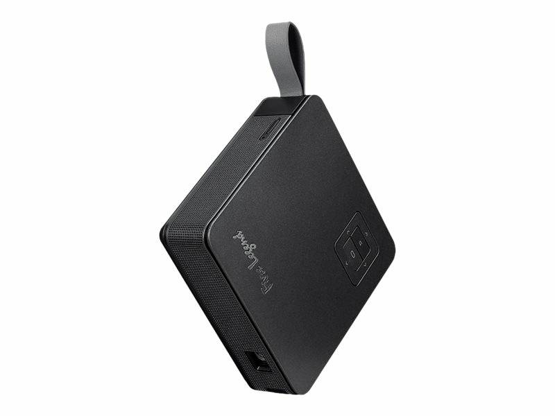 Een zwarte, draagbare projector met draaglus; toont een opvallend design met weinig aansluitingen en een bedieningspaneel bovenop.