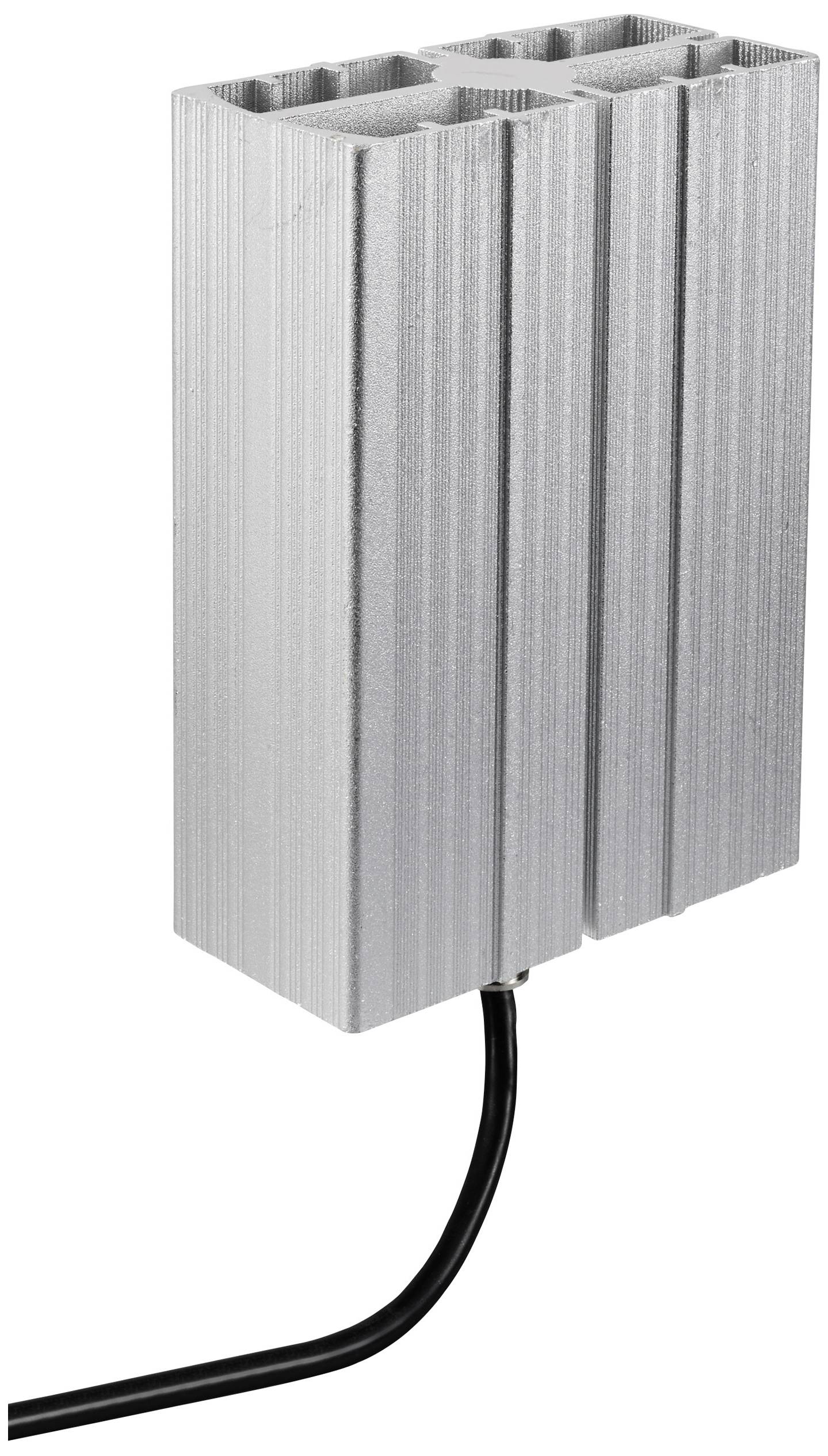 Een rechthoekige aluminium koeler met koelribben en een zwart kabel aan de onderkant.