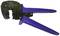 Een blauwe krimptang met zwart handvat, geschikt voor het crimpen van kabels.