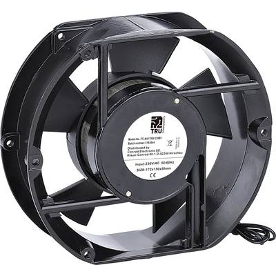 Een zwarte ventilator met een sticker aan de voorkant die technische specificaties toont, inclusief spanning en afmeting.