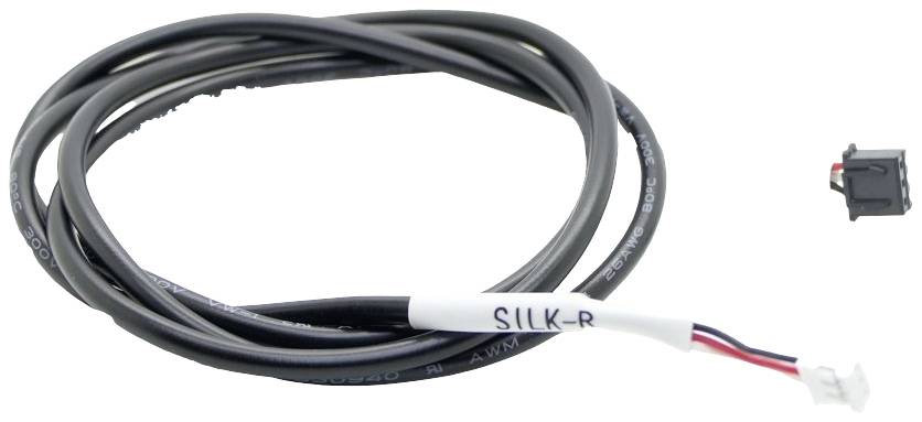 Zwarte kabel met wit etiket 'SILK-R' en stekkeraansluiting rechts in de afbeelding.