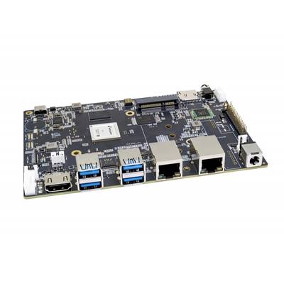 Een computer-moederbord toont USB-aansluitingen, Ethernet-poorten en een HDMI-uitgang. Het dient om verschillende hardwarecomponenten te verbinden.