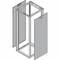 Een technische tekening van een open metalen frame-kast met verwijderbare zijwanden, kenmerkend voor een elektronische kast.