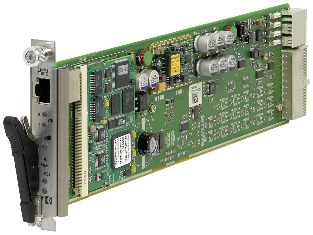 Een groen printplaat-module met verschillende elektronische componenten en aansluitingen, inclusief Ethernet-poort.