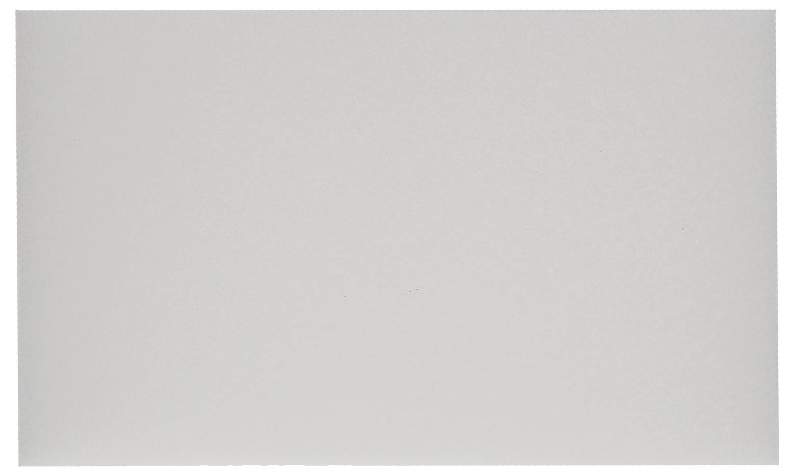 Een leeg wit vel papier zonder herkenbare tekst of afbeeldingen.