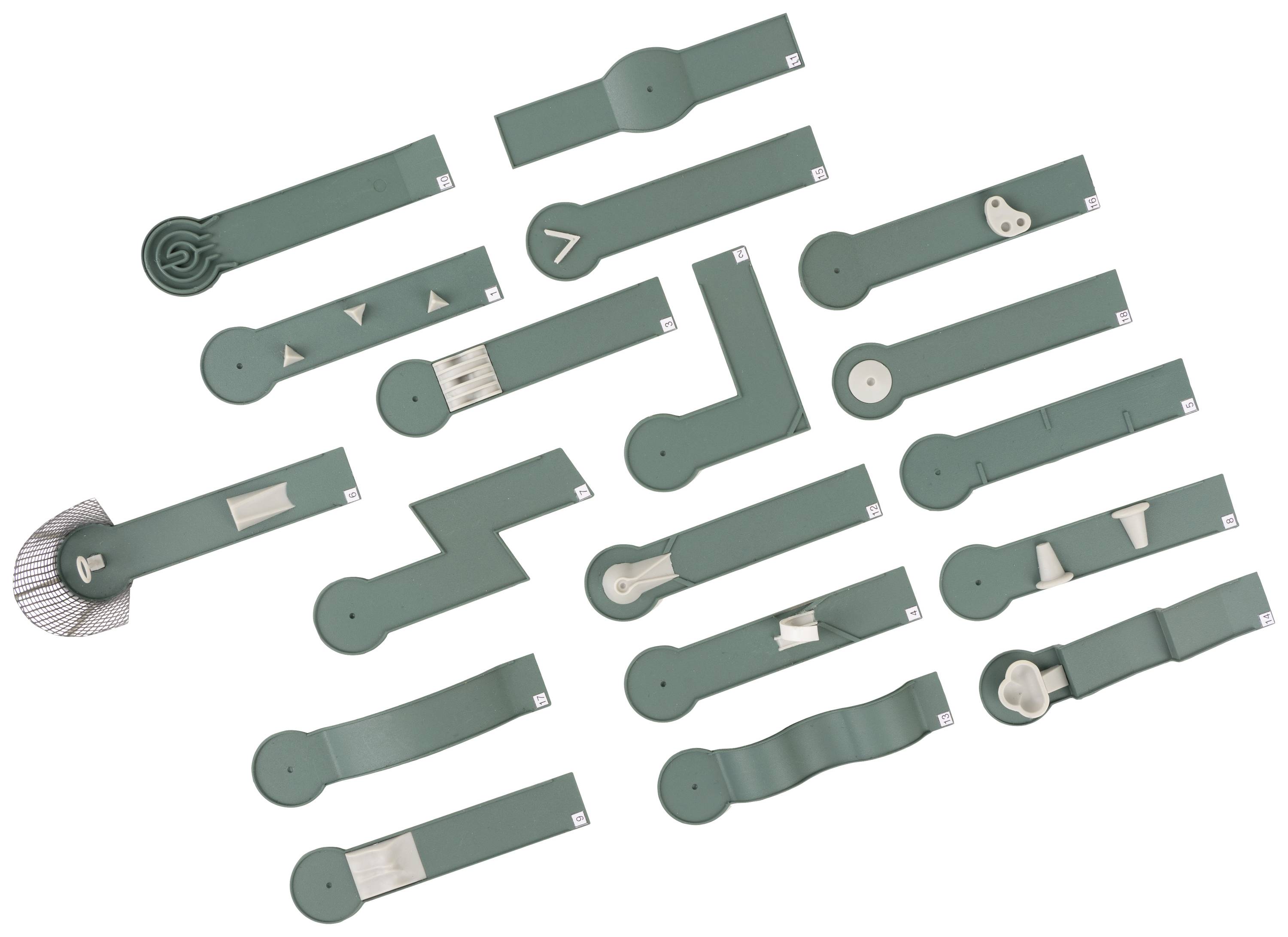 Verschillende groene sensoren in verschillende geometrische vormen zijn gerangschikt op een witte achtergrond.