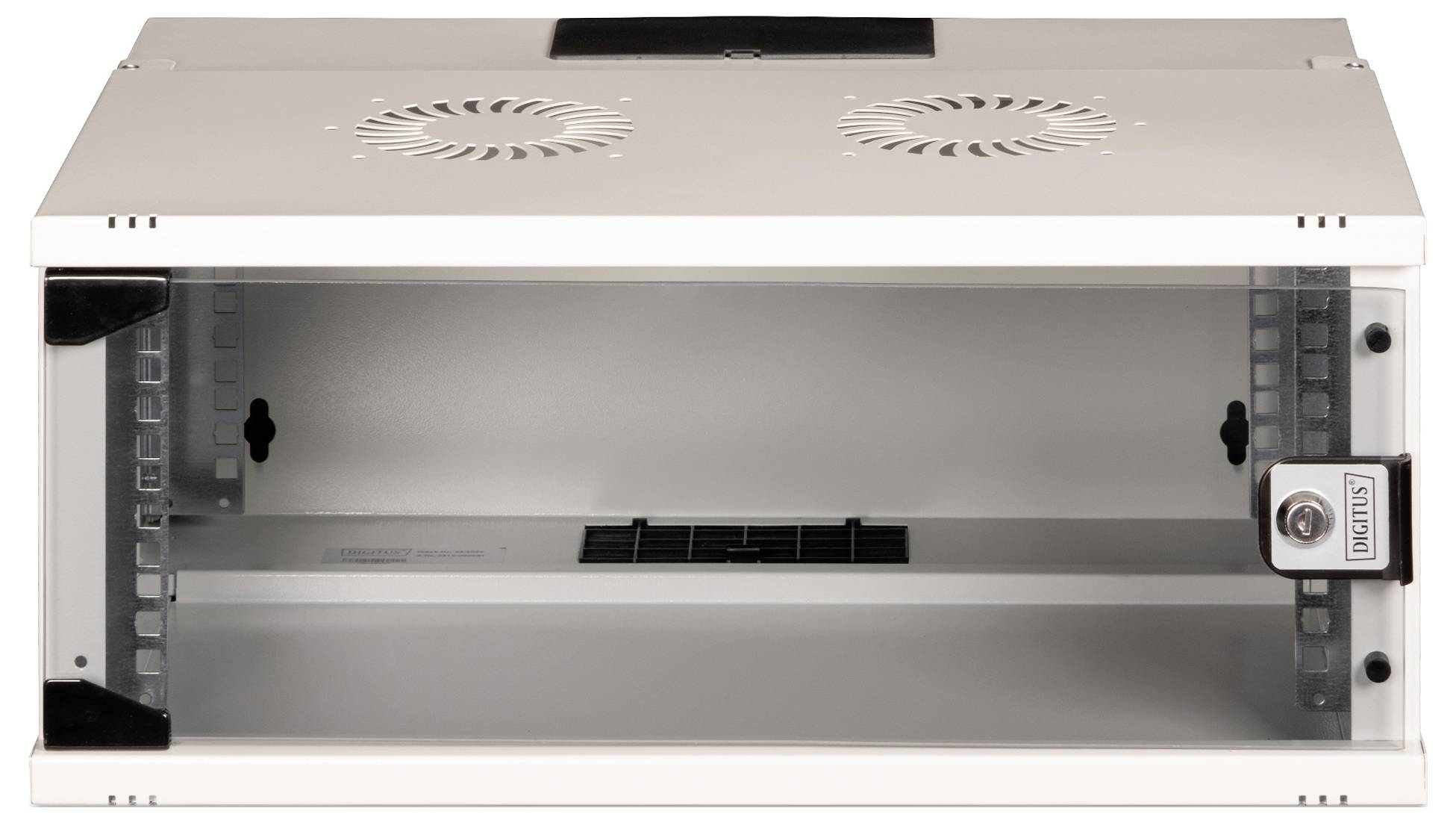 Witte wandverdeler met slot en ventilatiesleuven. Geschikt voor IT-netwerkapparatuur.