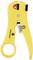 Geel kabelstripatgereedschap met ergonomische handgreep en messen, geschikt voor nauwkeurige kabelontmanteling.