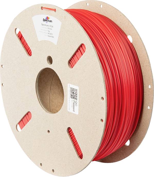 Een spoel met rood 3D-printer-filament van PLA-materiaal van het merk Spectrum. Hij heeft een QR-code en relevante etiketten.
