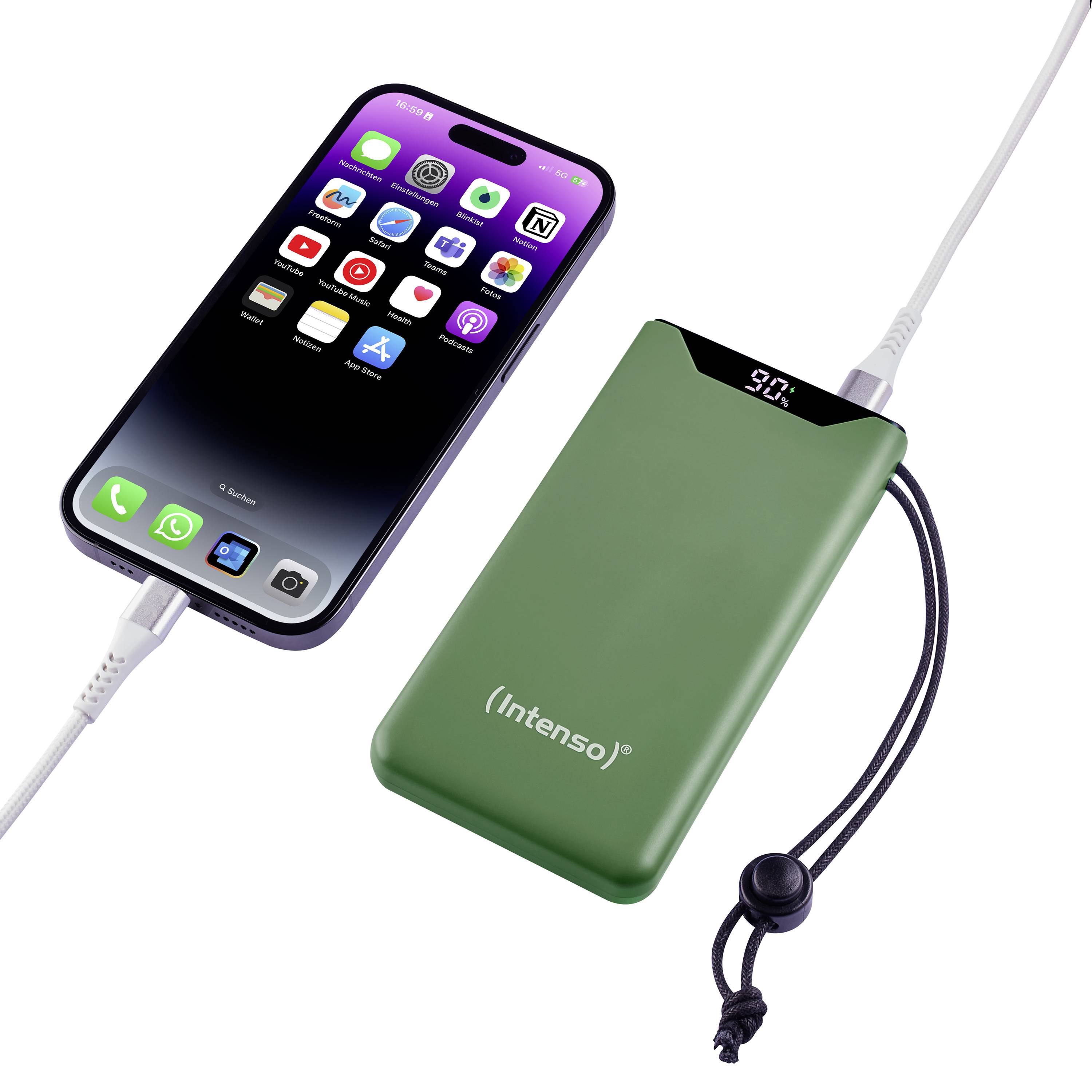 Een smartphone wordt opgeladen aan een groene powerbank. Beide apparaten zijn met een kabel verbonden. Het display toont 97% accuniveau.