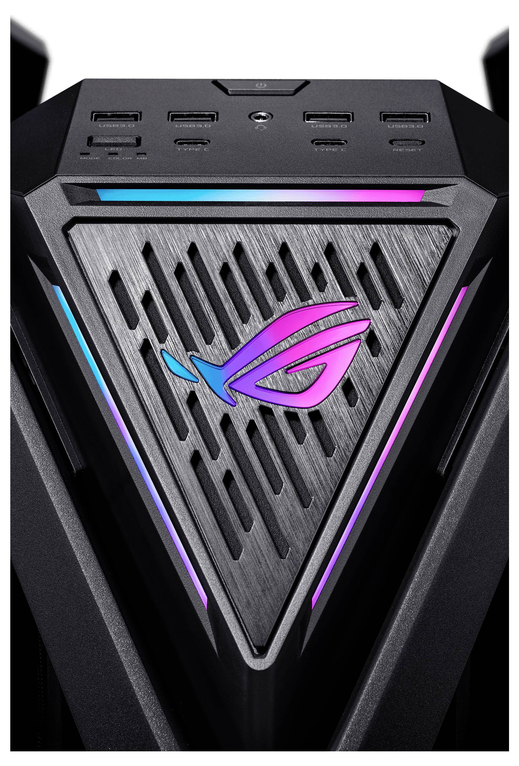 Een zwarte behuizing met een futuristisch design, verlicht logo en meerdere USB-poorten aan de bovenkant.