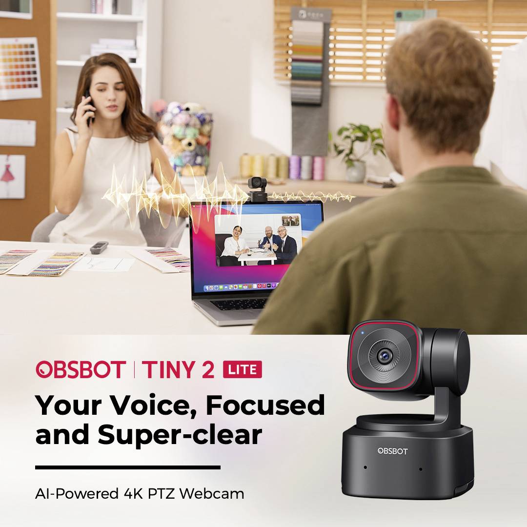 Een vrouw belt in het kantoor, terwijl een man op de laptop zit. Advertentie voor de 'OBSBOT Tiny 2 Lite', een 4K-webcam.