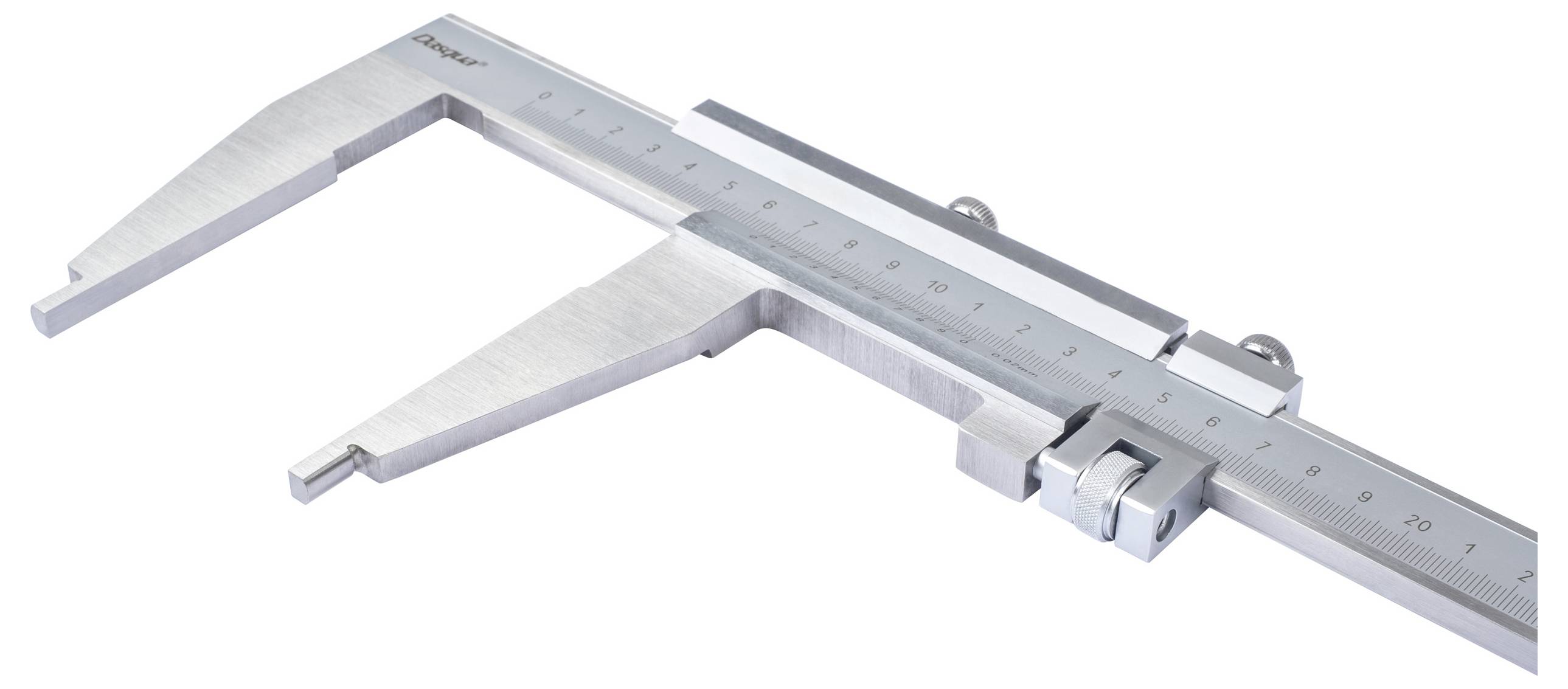 Zilveren schuifmaat op een witte achtergrond, toont schaal voor nauwkeurige lengtemeting.