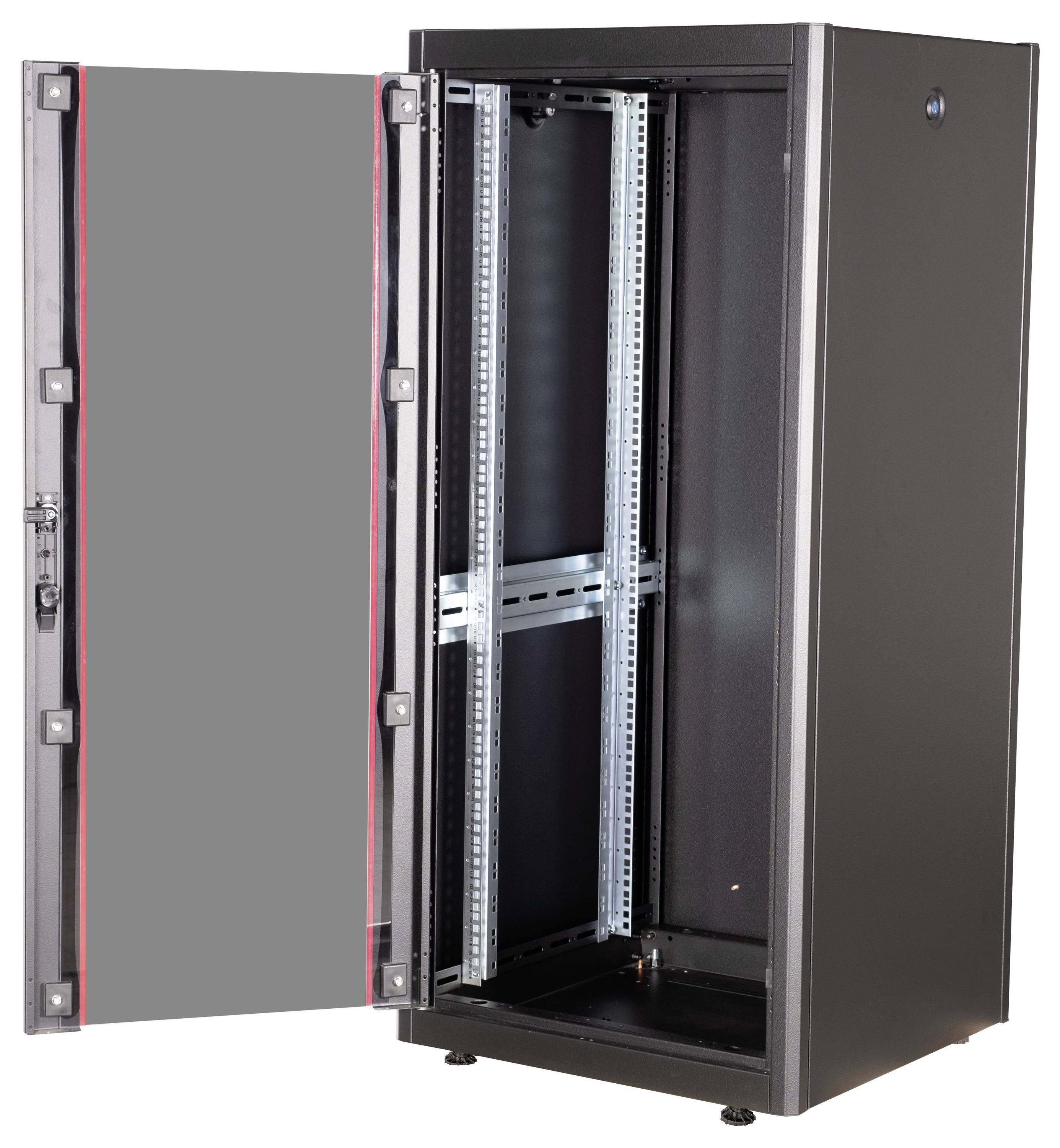 Een geopende zwarte metalen kast met rode afdichtingen, geschikt voor technische apparatuur of netwerkapparatuur.