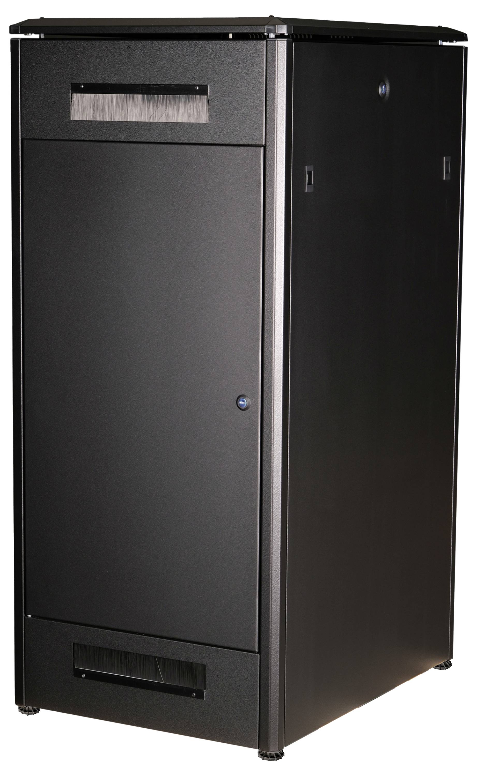 Zwart serverrek met gesloten deur, gebruikt in datacenters voor het huisvesten van netwerk- en technische apparatuur.
