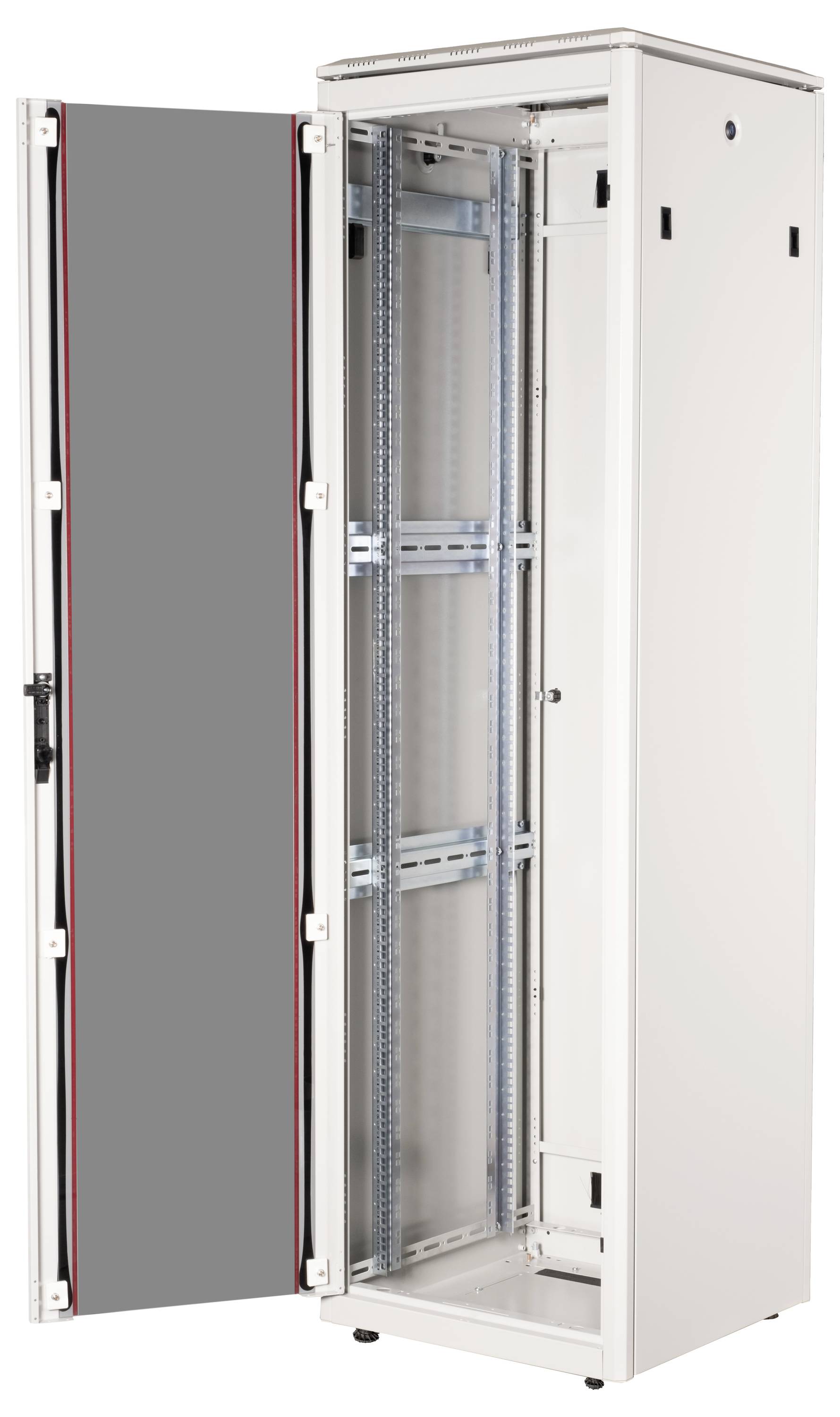 Een grote, lege, witte metalen kast met een openstaande deur, waarbij het interieur voorzien is van rails voor de montage van IT-apparatuur.