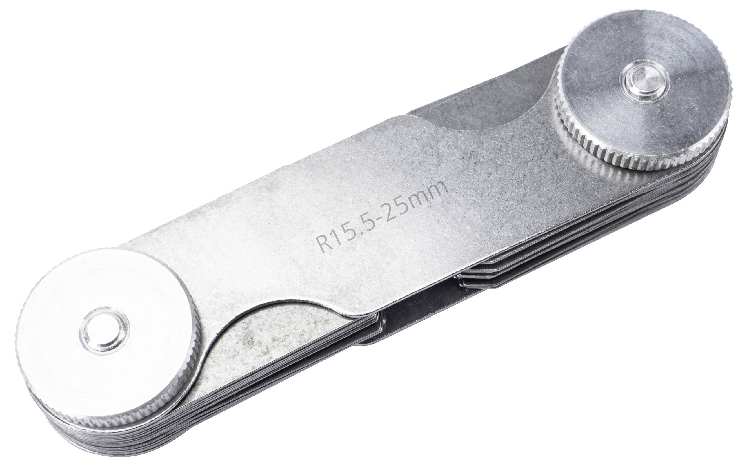 Een metalen meetlat met de vermelding 'R15.5-25mm', toont verschillende afmetingen of types metalen platen voor het opmeten.