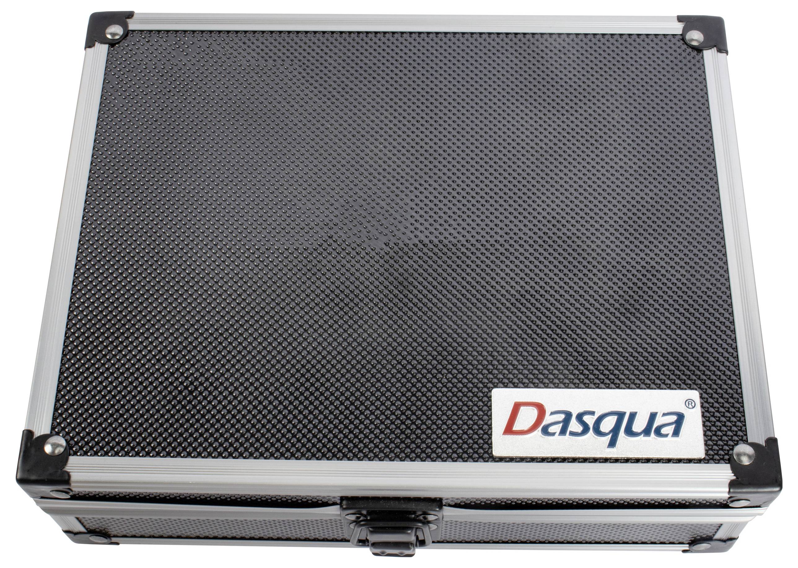 Zwarte metalen koffer met het opschrift 'Dasqua' op een etiket in de hoek.