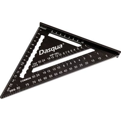 Een zwarte driehoekige lineaal met centimeter- en duimschaal, voorzien van verschillende hoeken voor meting en markering, merk 'Dasqua'.