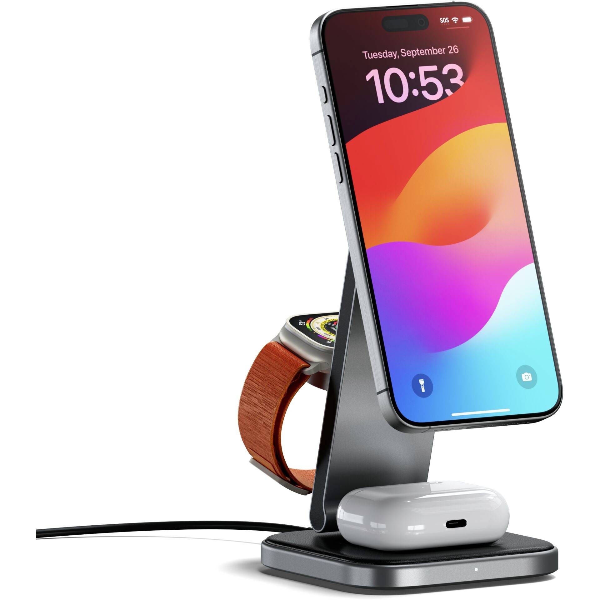 Een smartphone, smartwatch en draadloze koptelefoon worden gelijktijdig opgeladen op een gezamenlijk laadstation.