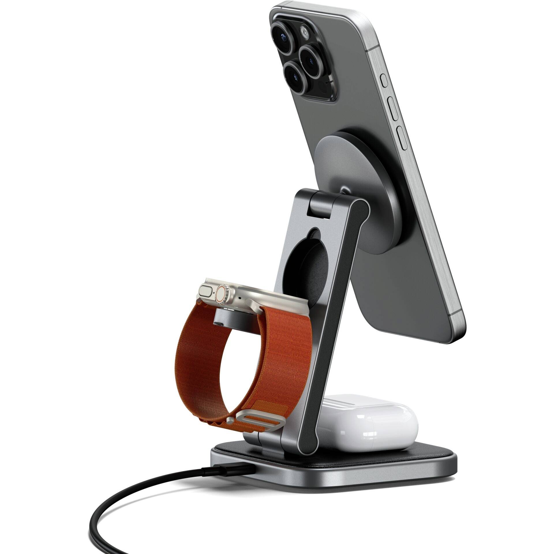 Smartphone, smartwatch en draadloze koptelefoon worden tegelijkertijd opgeladen op een moderne, meerlaagse laadstation.