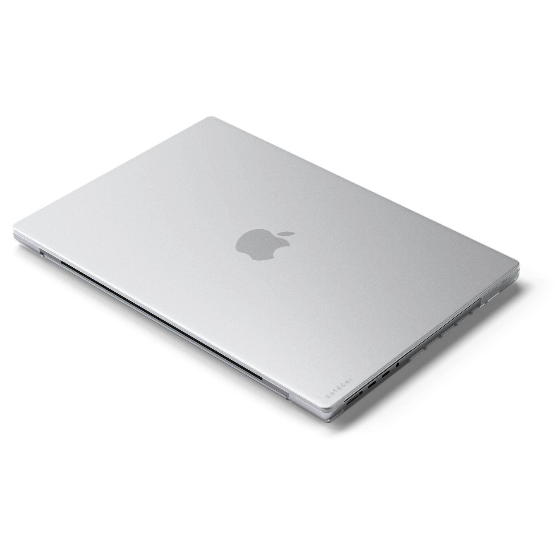 Een gesloten, zilveren laptop met een Apple-logo op de deksel.