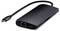USB-C Hub met meerdere poorten: Ethernet, HDMI, USB en SD-kaartlezer. Tekst op het apparaat: 'Satechi'.