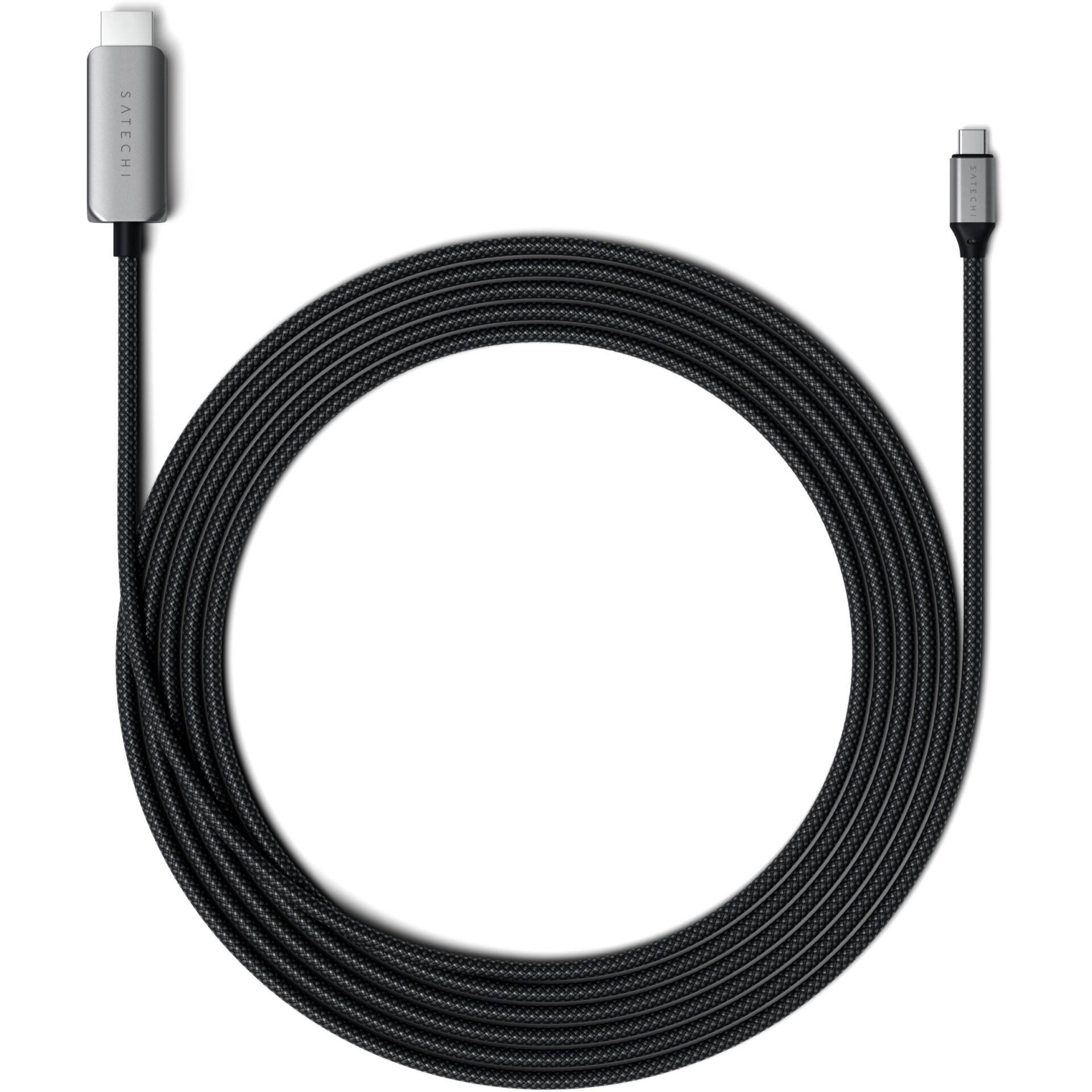 Zwart USB-C-kabel met geweven ontwerp en Satechi-logo, geschikt voor snelle gegevensoverdracht en het opladen van apparaten.